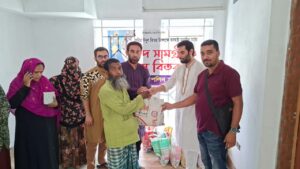 কুষ্টিয়ায় পলিন ফাউন্ডেশনের ঈদ সামগ্রী ও বস্ত্র বিতরণ