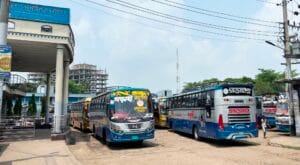 কুষ্টিয়ায় অনির্দিষ্টকালের জন্য বাস চলাচল বন্ধ