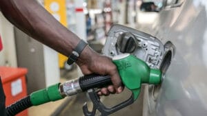 দেশে জ্বালানি তেলের দাম বাড়ালো সরকার