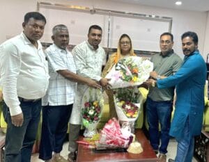 সংরক্ষিত নারী এমপি ফরিদা ইয়াসমিনকে কুষ্টিয়া সাংবাদিক ইউনিয়নের ফুলেল শুভেচ্ছা