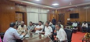 কুষ্টিয়া মেডিকেল কলেজের অধ্যক্ষের সঙ্গে এ্যাড. অপুর মতবিনিময়